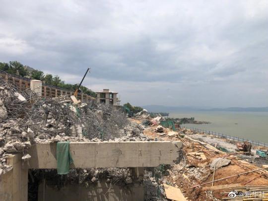 截至5月9日,位于滇池南岸的古滇名城项目长腰山片区,已拆除建筑27048