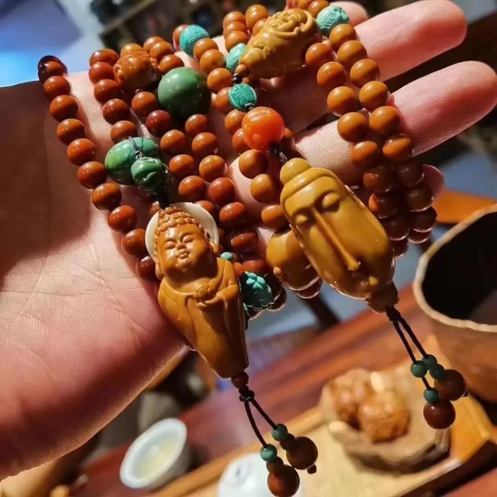 核雕手串必须有配饰吗?这些文玩手串不用配饰也很美!