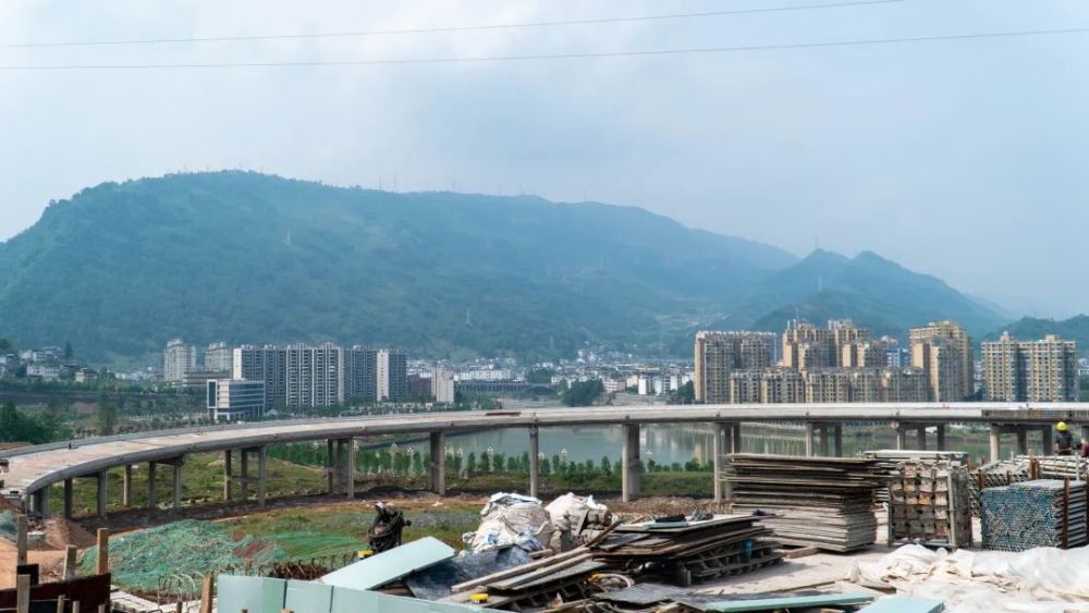 预计6月完工!雅康高速天全连接线大桥,龙湾湖大桥建设接近尾声