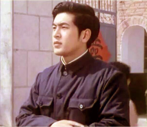 80年代著名演员郭旭新:与平凡的初恋妻子结婚,后来怎样了?