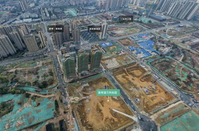 作为首批亮相的"双限"项目—成华区二仙桥板块的新希望万科知园
