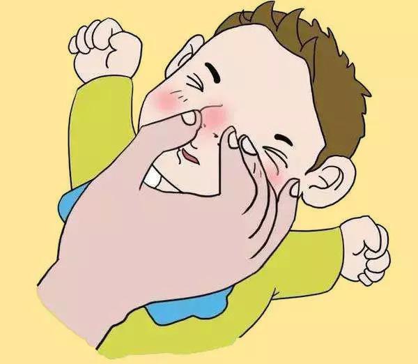 5分钟教会你快速处理宝宝鼻塞