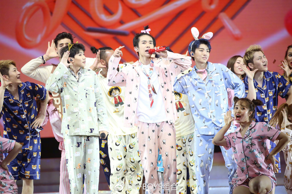 tfboys2021合照,三小只最新照片帅壁纸 tfboys|2013~2021组合合照(部分),来拼凑我们的组合记忆