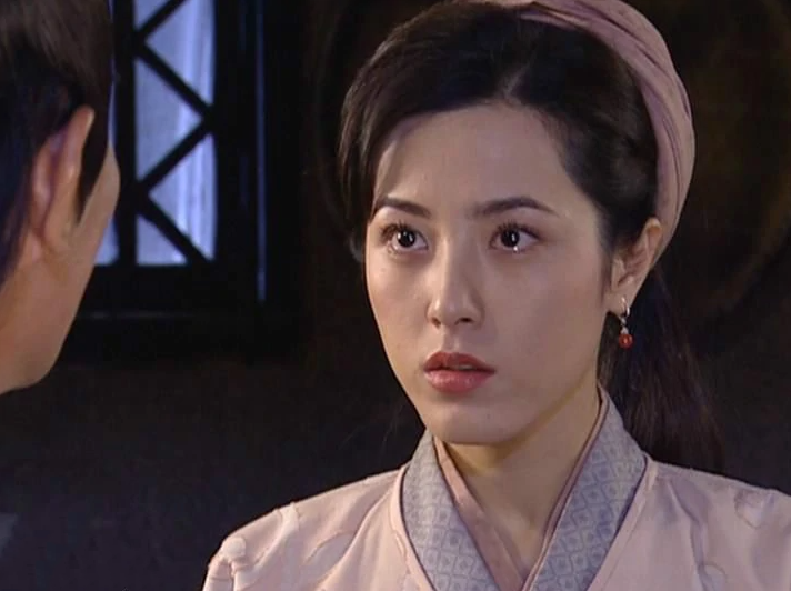 靠《聊斋》梅三娘大火的曾黎,44岁至今未婚,身材保养似少女