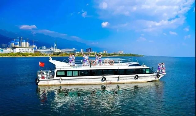 云南洱海游船旅游新航线,一船尽装大理景,遍看洱海水!