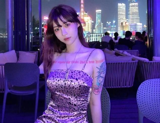 痞幼晒儿时照片澄清节奏网友却完全不看痞妈老婆从小美到大