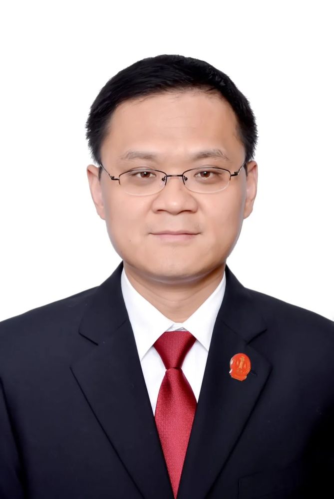 上高县人民法院代院长履新