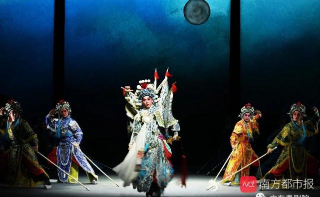 作为第30届梅花奖唯一的粤剧演员彭庆华有什么秘密武器