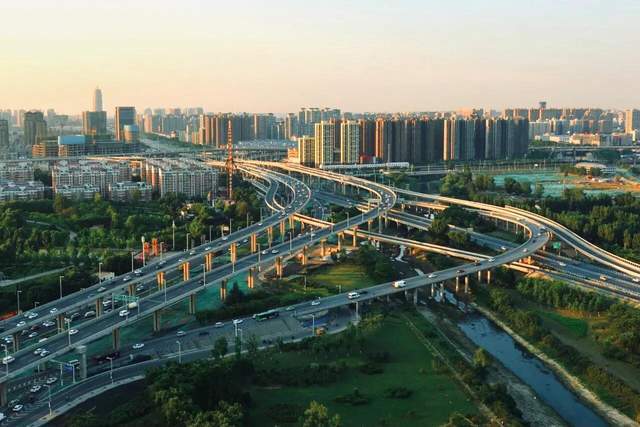 2020年 城市群 经济总量_英国gdp2020年总量