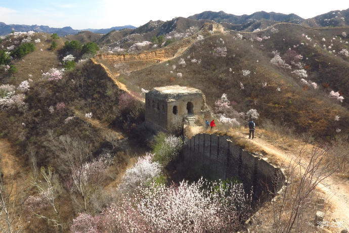 "南控幽燕,北悍肃漠"之 北京密云蟠龙山长城