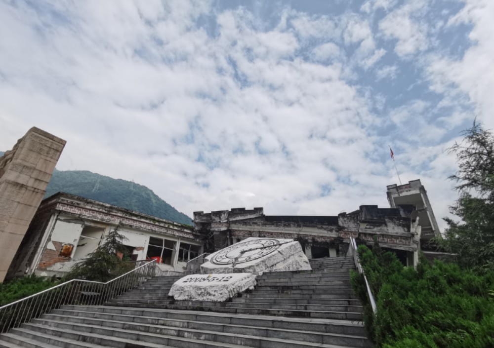 汶川大地震13周年,我想起了去年那位一直拉着我进店消费的映秀当地人