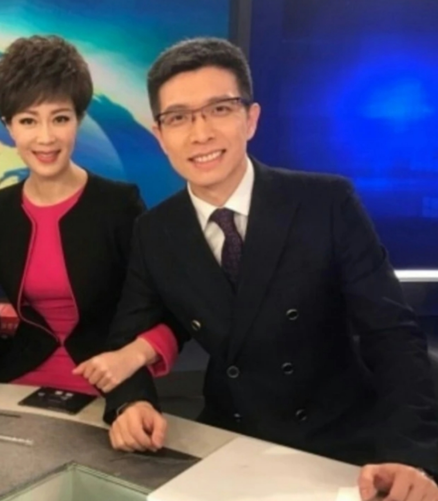 央视主持人朱广权拆撒贝宁台,称对方"骗"薇娅,白发抢镜精神好