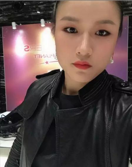张伟丽:中国首位世界级格斗女冠军,3年格斗生涯,她赚