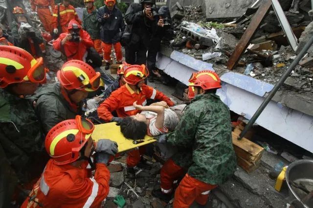 汶川地震十三周年·图忆 那些被永远留住的瞬间