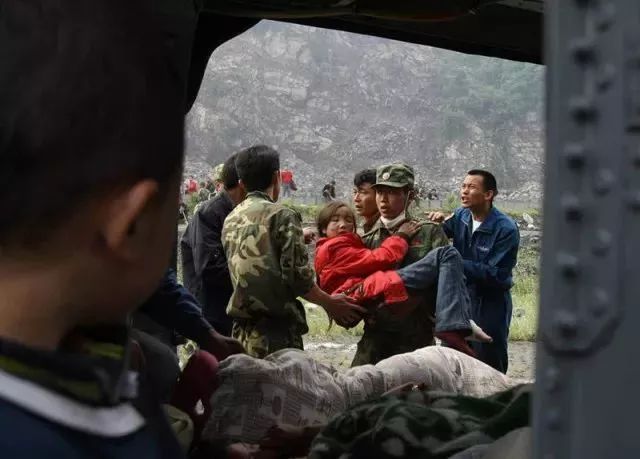 汶川地震十三周年·图忆 那些被永远留住的瞬间