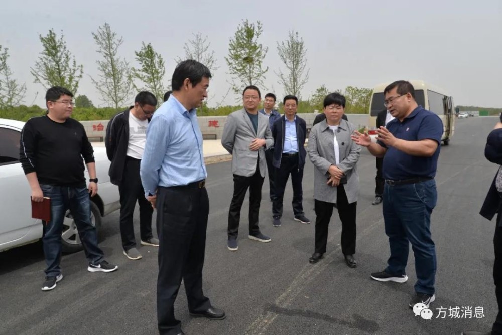 方城县: 县委副书记,县长李霞就城建重点项目现场办公