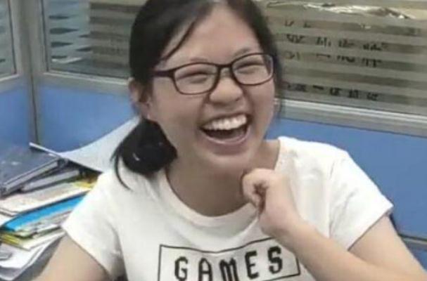 为啥女学霸查分只得0分，985高校却发来录取通知书，原因引热议（最新发布）