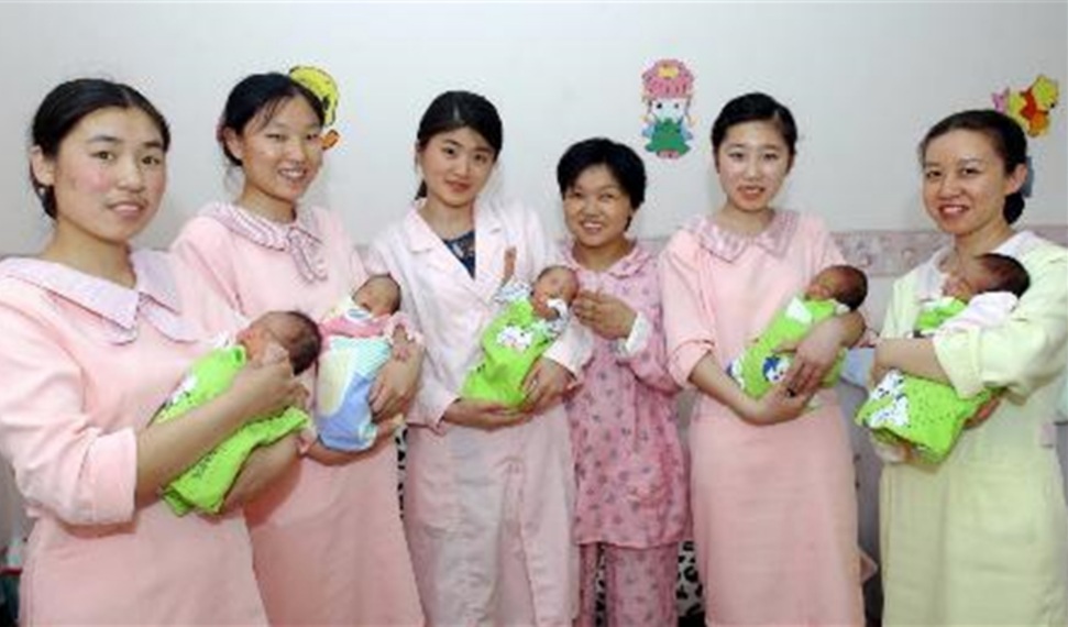 非洲25岁"超人妈妈,一口气生下九胞胎,母婴平安或破