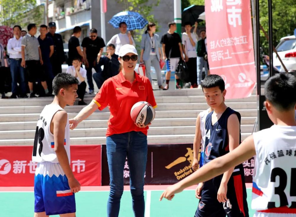 故事中的人物,李冬梅5月9日来到石柱.