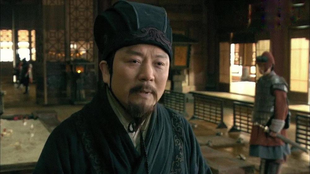 项羽和蒯通都曾劝韩信自立,为什么韩信没采纳?他的顾虑是什么?