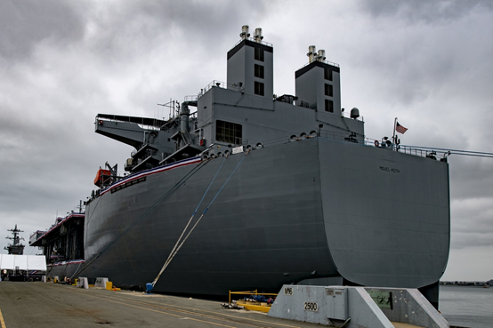 美海军最新远征海上基地舰米格尔基斯号入列