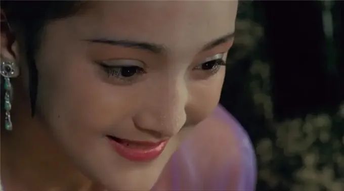 30年前,周迅第一次演电影,同是聊斋题材,评价比《画皮