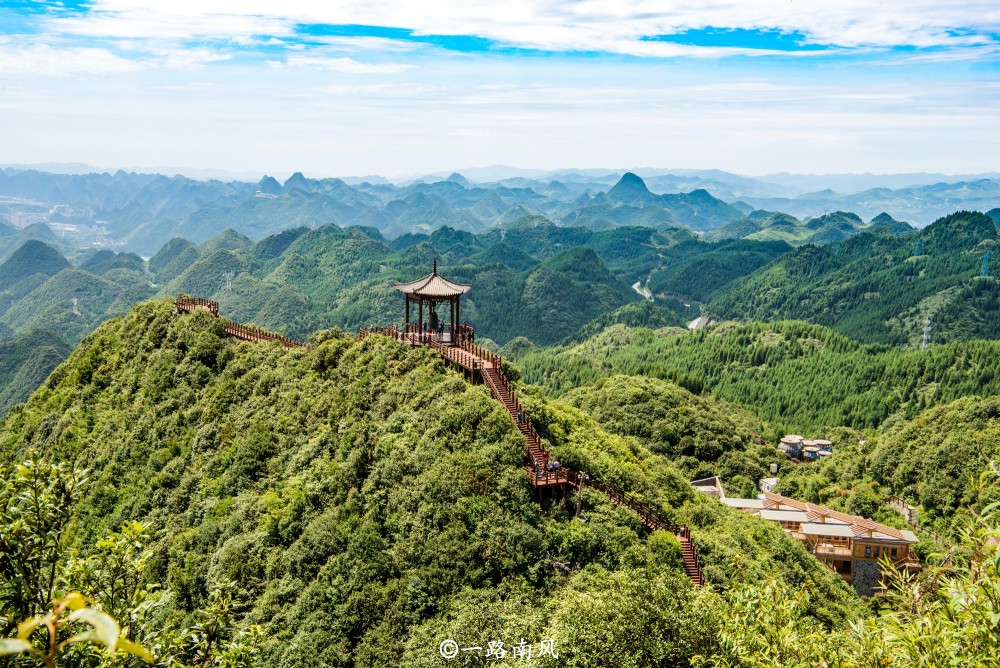中国凉都六盘水,夏季平均气温只有19.7℃,避暑度假好惬意