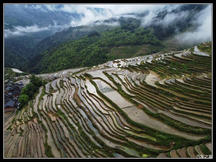 多彩贵州自驾游,云上的加榜梯田