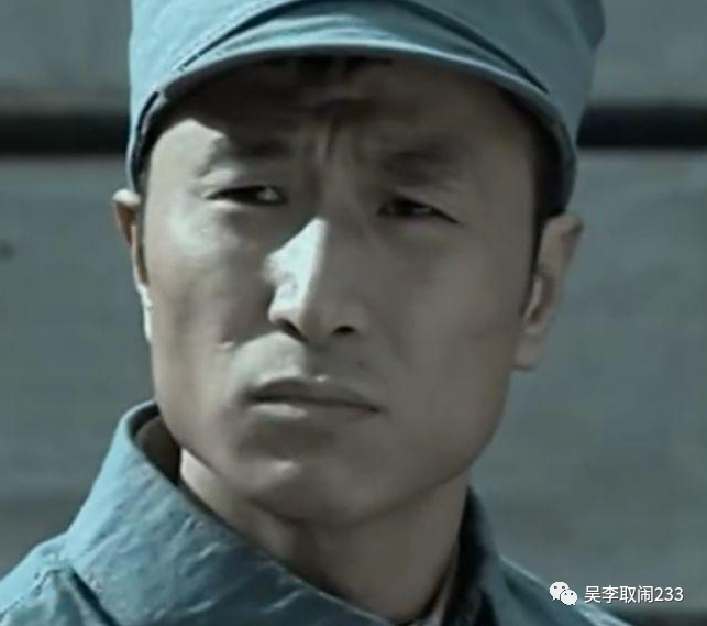 面对强大的对手,明知不敌,也要毅然亮剑,即使倒下,也要成为一座山,一