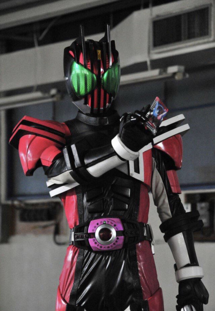 假面骑士decade 这么强大吗