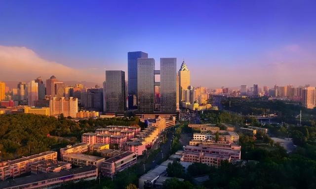 乌鲁木齐人口有多少_2015年乌鲁木齐又多2万人 常住人口已达355万(3)