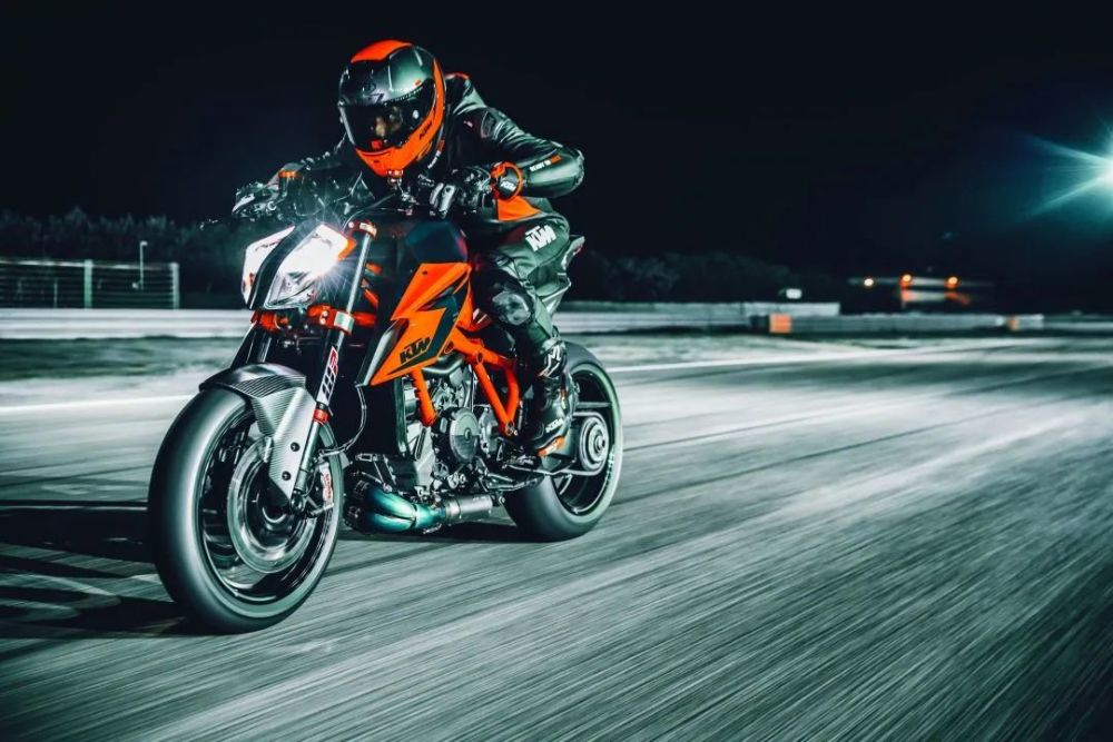 终极街车 2020 ktm 1290 super duke r 来了!