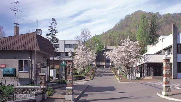 2.小樽商科大学