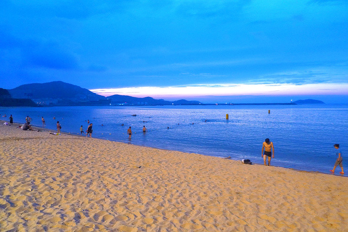 夏日海滨游正当时 乳山银滩旅游度假区 低音号旅游