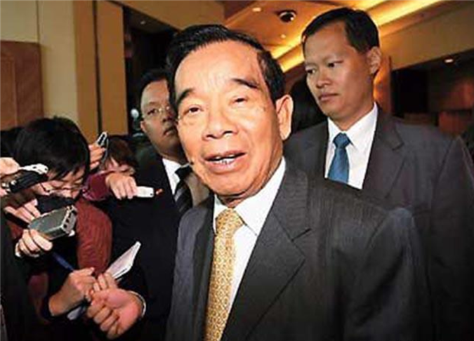 郑裕彤:担心儿子败光家产,花千亿盖楼,租金年入20亿