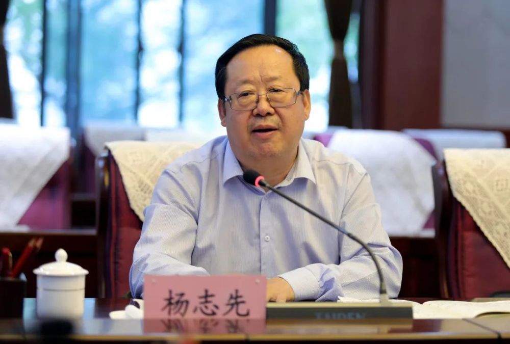 省委党史学习教育第六巡回指导组组长杨志先传达省委党史学习教育领导