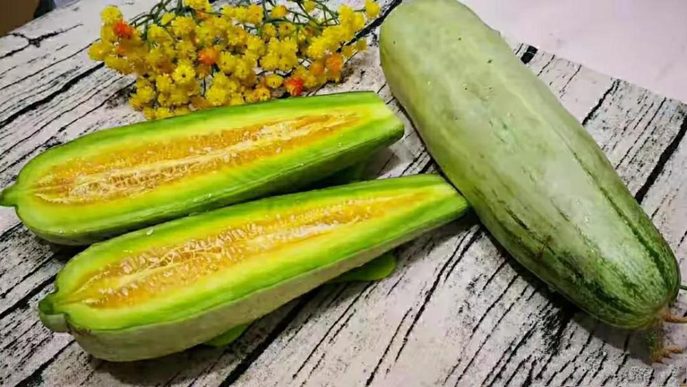 买羊角蜜,有人摸软硬有人看大小,老瓜农:认准这3点,个