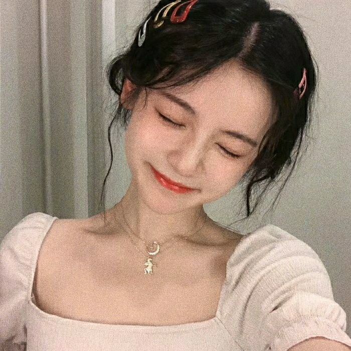 超级阳光开朗的真人女生头像