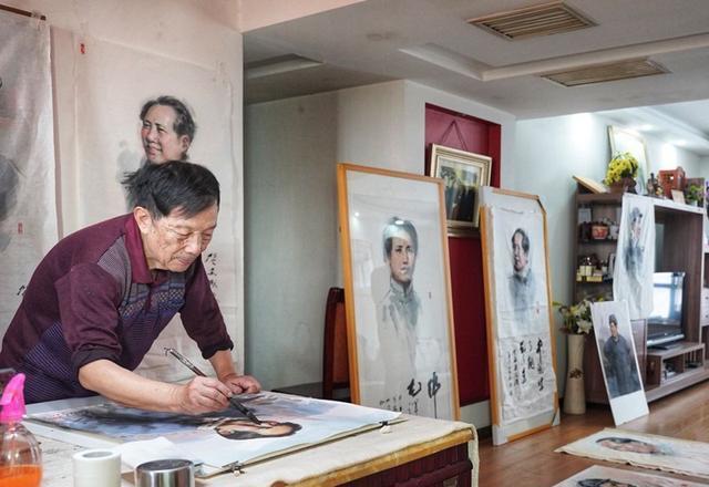 耄耋之年再绘伟人像,知名画家贺安成一辈子的主席情缘