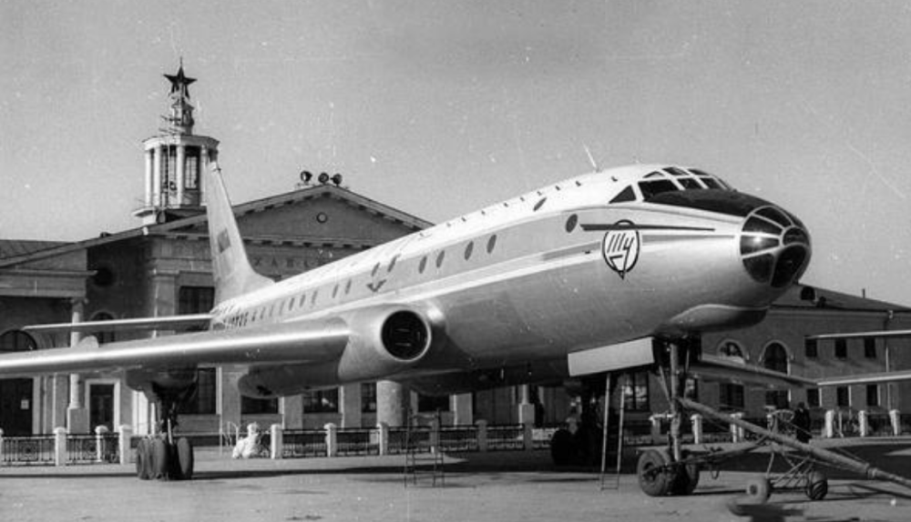 1981年:苏联80吨大飞机在暴风中起飞,8秒后坠毁,16名将领遇难