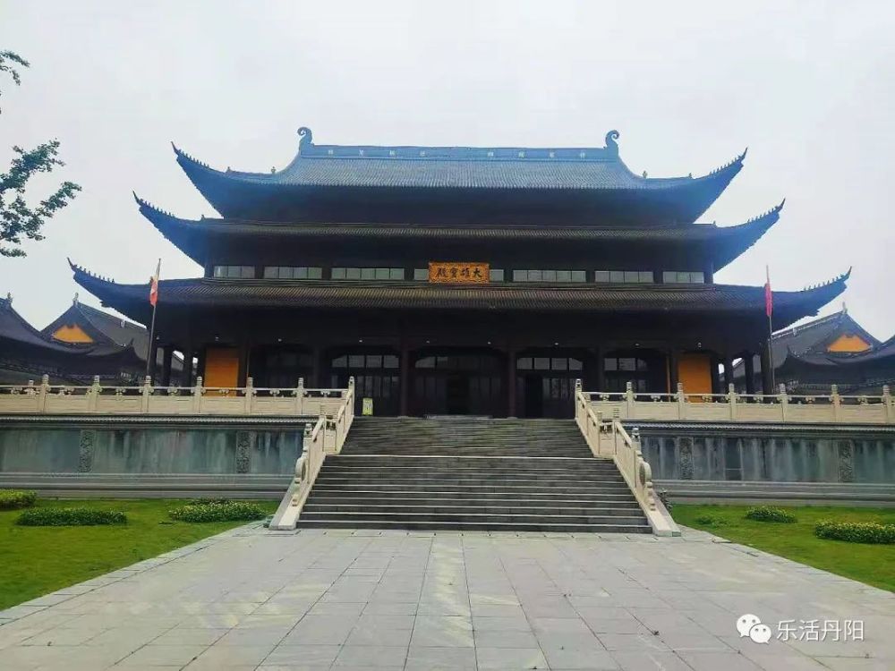 (大雄宝殿) 最后 丹阳海会寺 真的可以说是丹阳 名副其实的