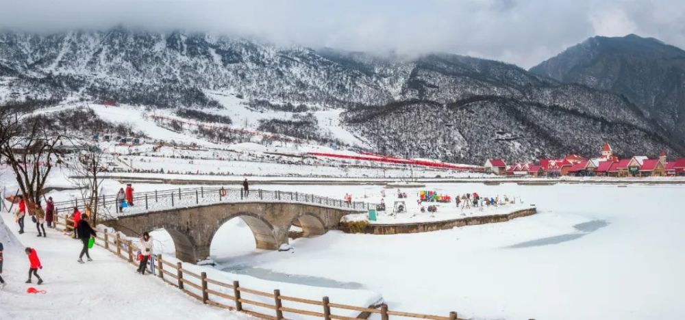 西岭雪山 摄影:何淑芳