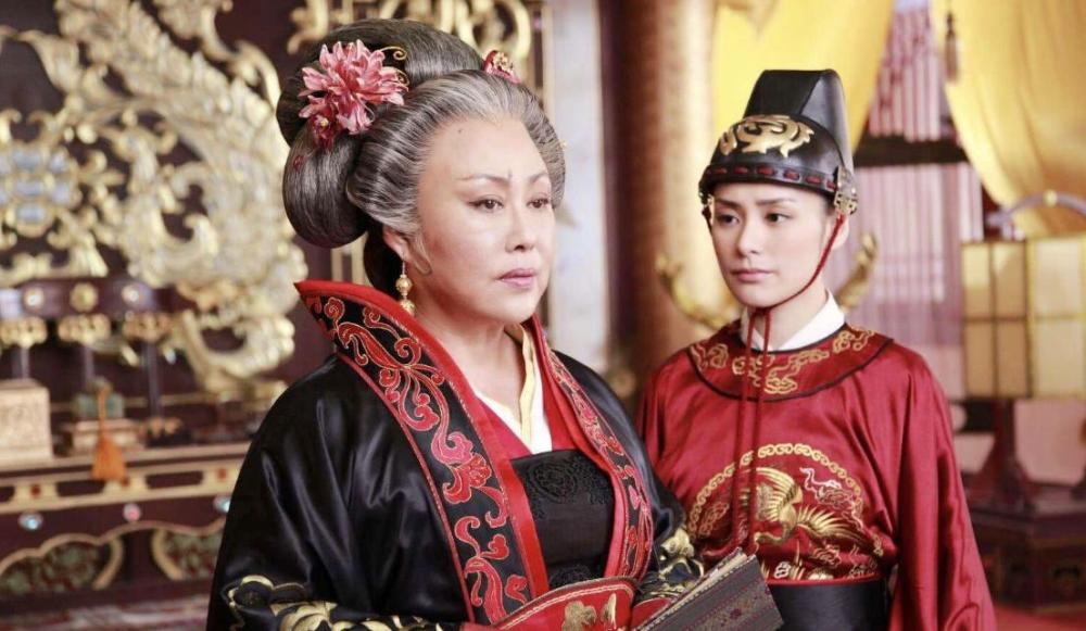 太平公主作为武则天的女儿,武则天那么宠她,为什么不传位给她?