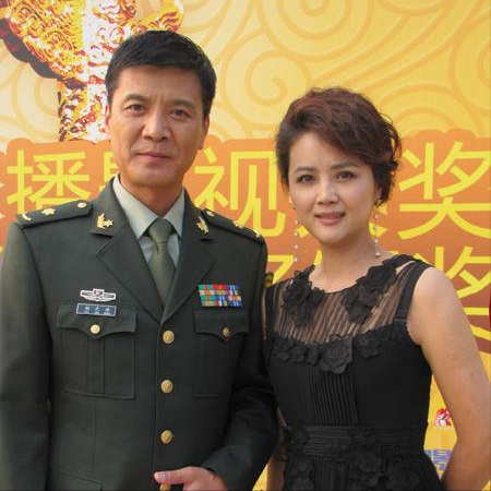 刘之冰的重组之家:婚后将继女视如己出,奚望结婚时含泪相送