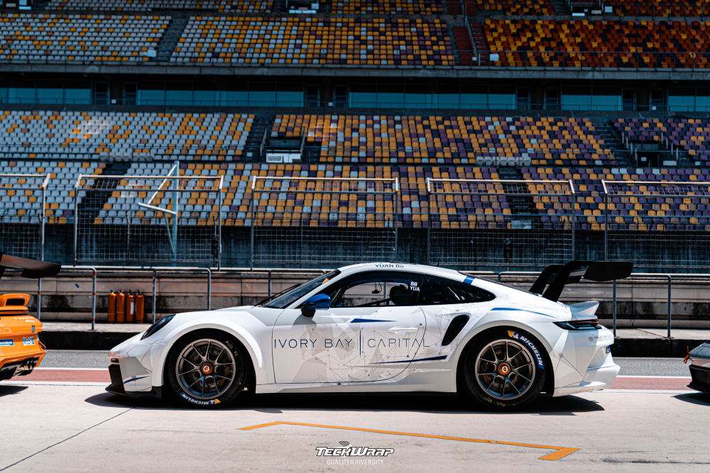 吴亦凡参战,上海赛车保时捷911gt3 cup992款首秀