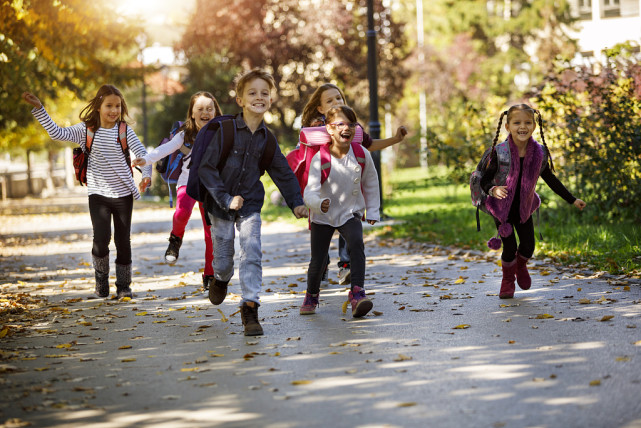 超6成学生希望课间能出去玩谁让玩耍变得如此艰难