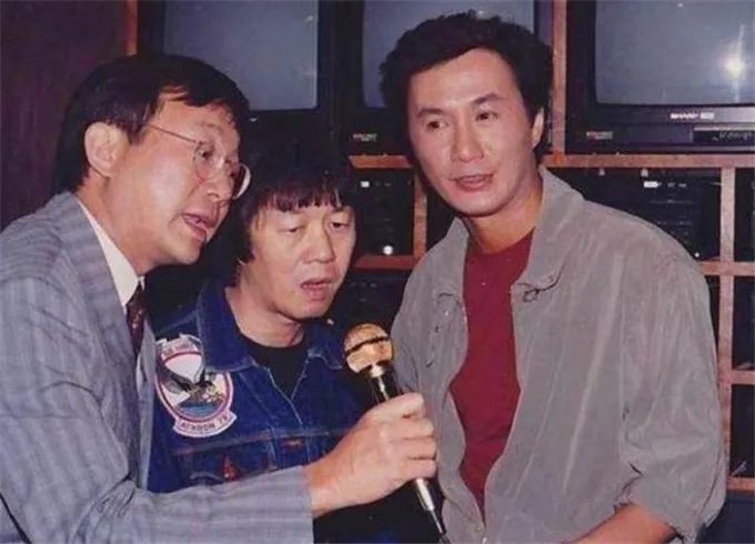 1990年许氏兄弟翻拍前作碰上周星驰崛起只拿了票房第三名