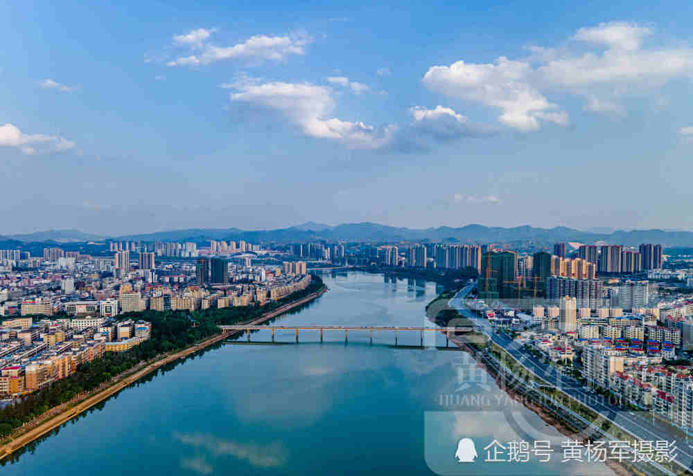 江西省于都人口多少_江西省于都中学校服