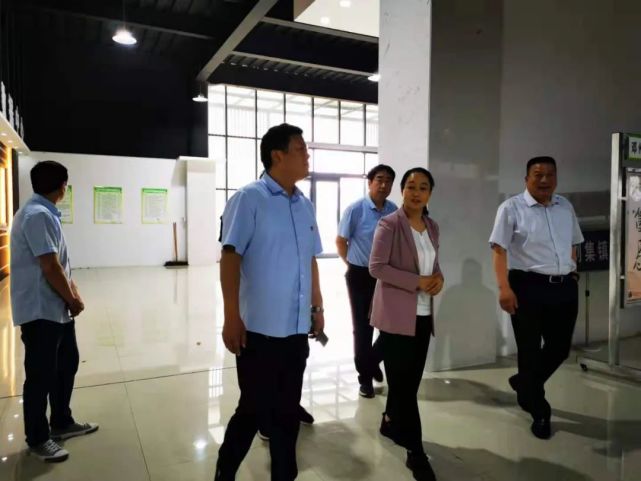 邓州市纪委监委领导深入社区企业走访调研