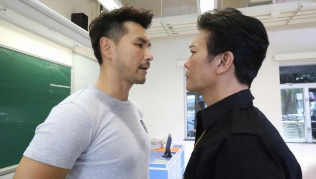 最引人注目反而是担任 总监制的刘家豪,他是事实上的导演,当年周星驰